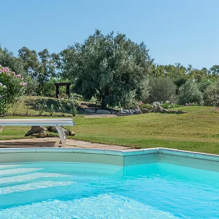 V 20 Campidano Villa *