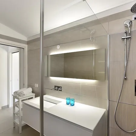 V 20 Campidano Villa *